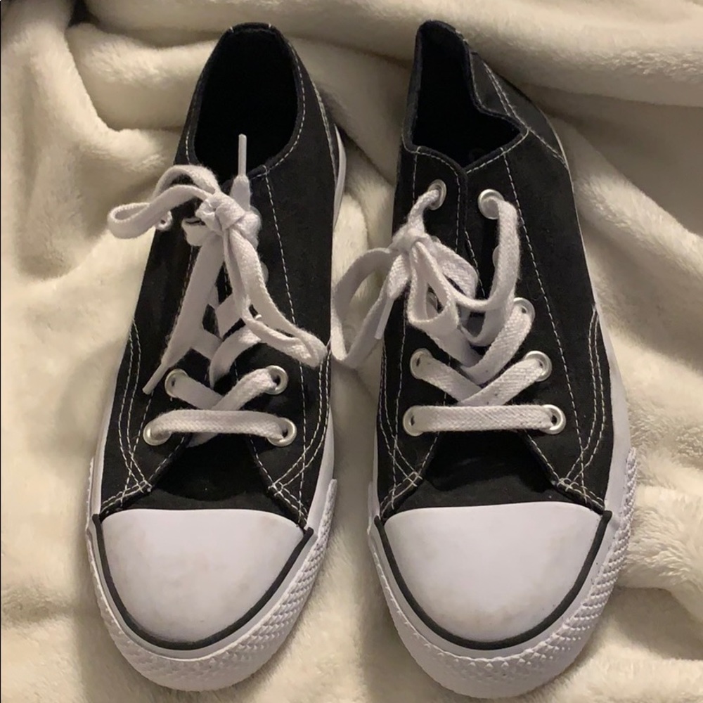 Black airwalk women’s shoes size 8